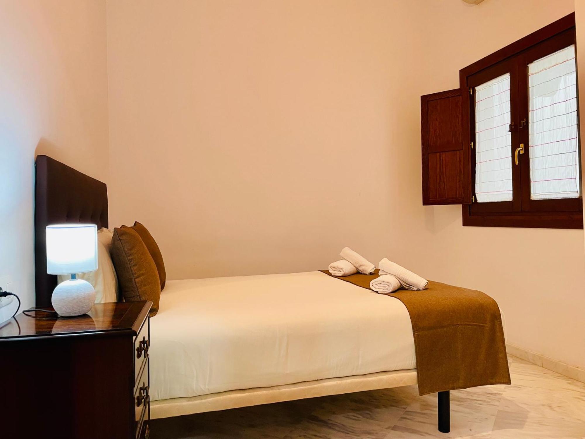 Apartamento Plaza Del Salvador Cuesta Del Rosario Seville Exterior photo